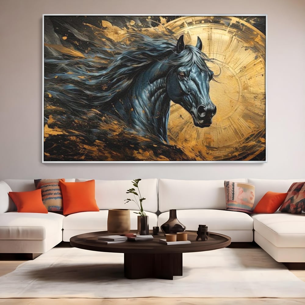 Tablou canvas cu tablou canvas cu un cal negru si coama in vant, in rama de aluminiu argintiu, pe perete intr-un living
